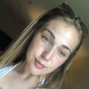 Meet your Posher, Mackenzie